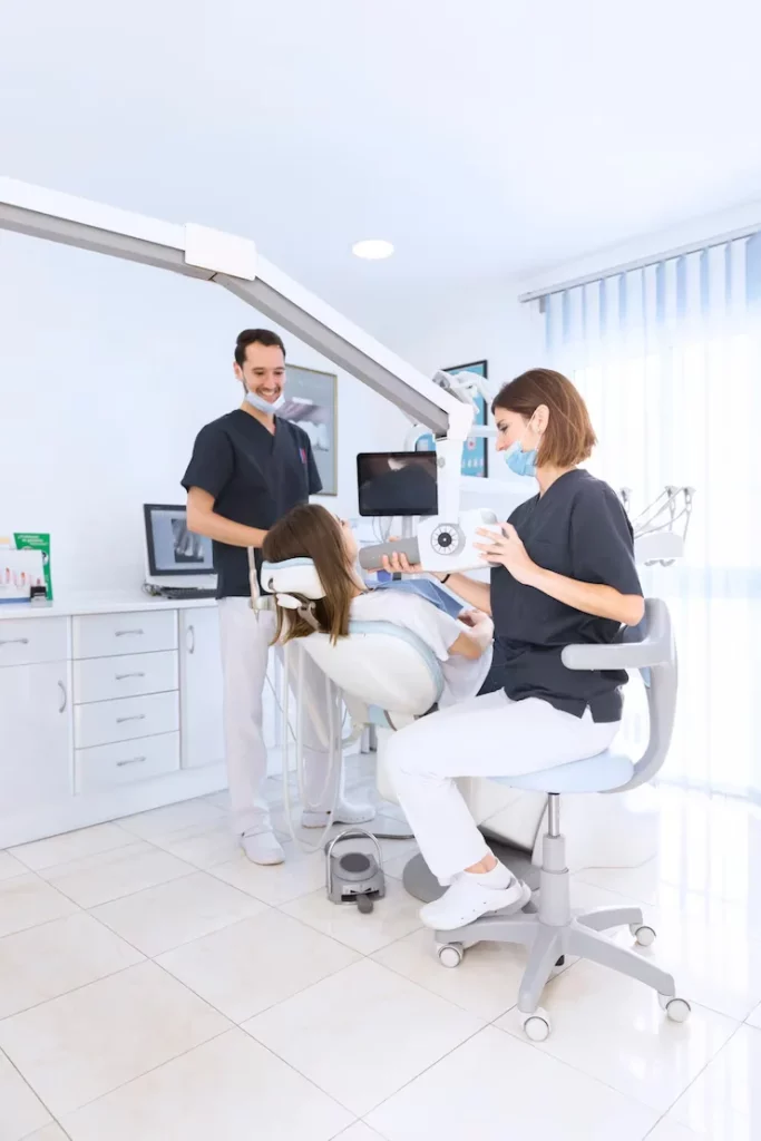 Besøk tannlegen hver 6. måned
